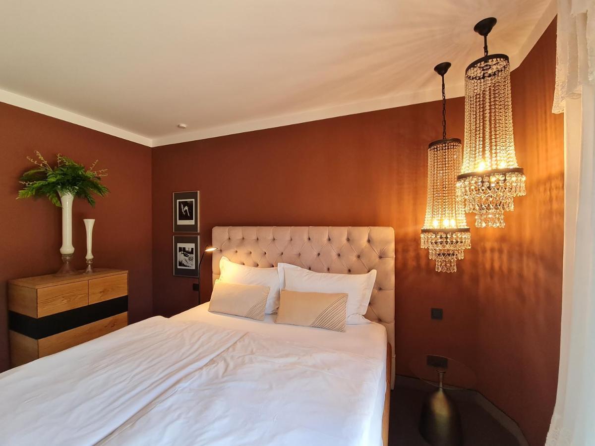 Rosendomizil Klein Venedig Hotell Malchow  Exteriör bild