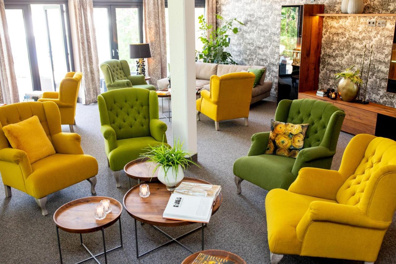 Rosendomizil Klein Venedig Hotell Malchow  Exteriör bild